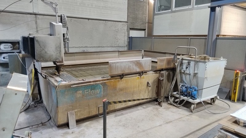 Flow MACH200 PIVOT+ Usata